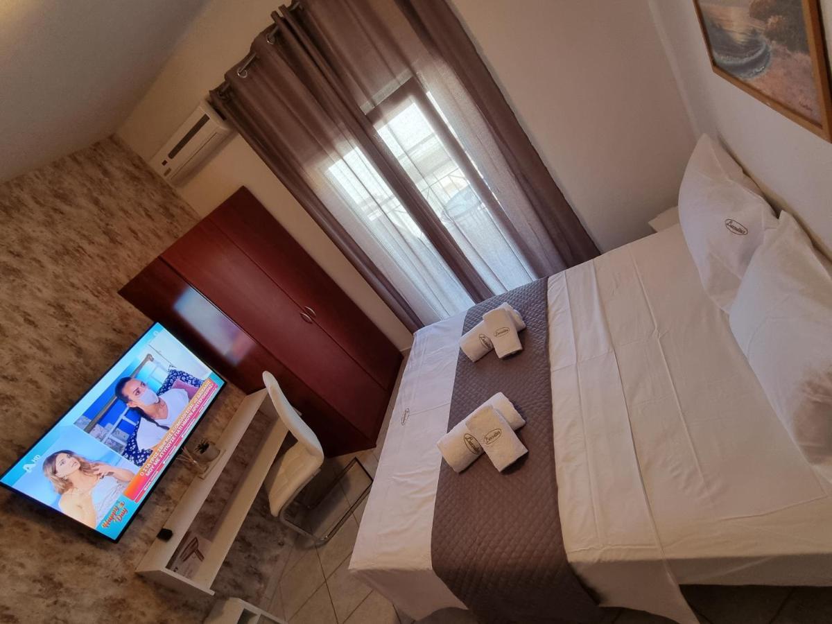 Premium Suites Ofrínion Exterior foto