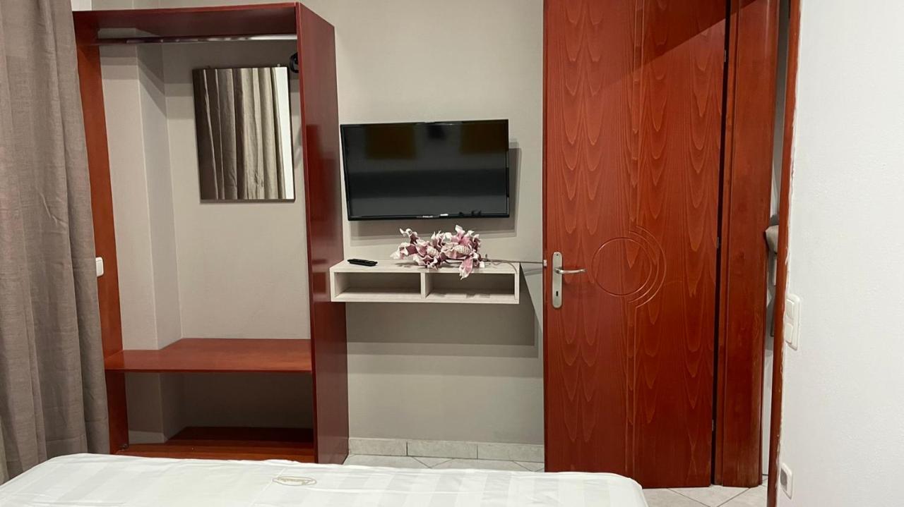 Premium Suites Ofrínion Exterior foto