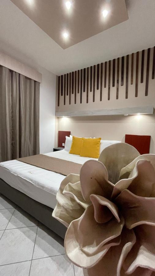 Premium Suites Ofrínion Exterior foto