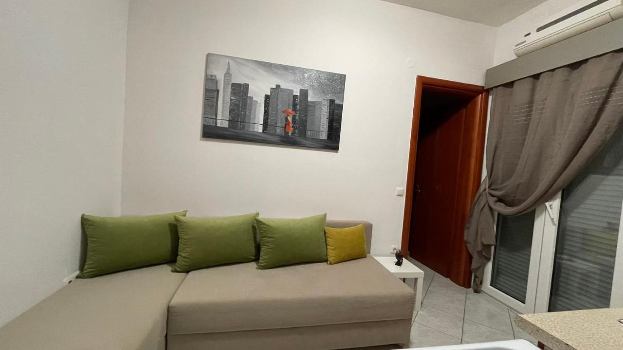 Premium Suites Ofrínion Exterior foto